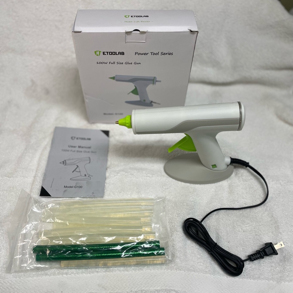 Glue Gun with Sticks